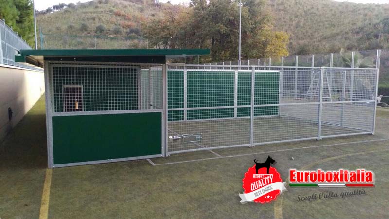 Box Suite Doppio in coibentato colorazione verde ral con recinto anteriore