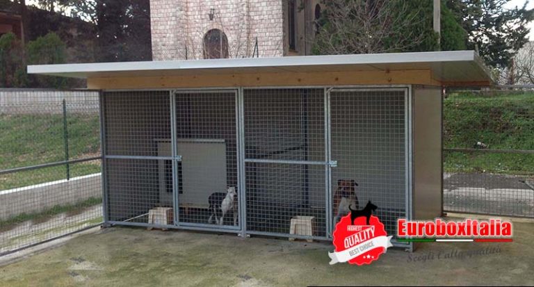 Box classico in coibentato doppio, con copertura in pannello termico